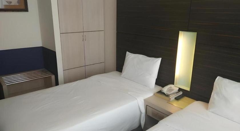 Grand Medallion Hotel Kuching Ngoại thất bức ảnh