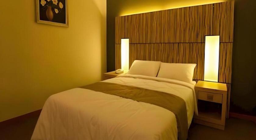 Grand Medallion Hotel Kuching Ngoại thất bức ảnh