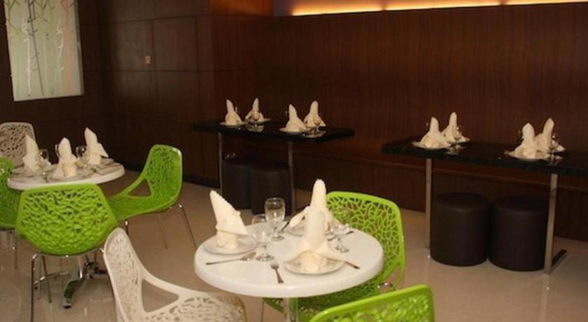 Grand Medallion Hotel Kuching Ngoại thất bức ảnh