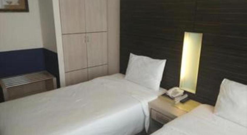 Grand Medallion Hotel Kuching Ngoại thất bức ảnh
