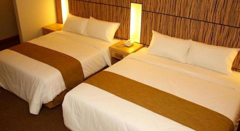 Grand Medallion Hotel Kuching Ngoại thất bức ảnh
