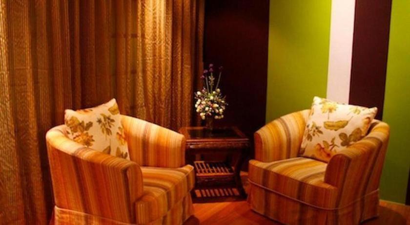 Grand Medallion Hotel Kuching Ngoại thất bức ảnh
