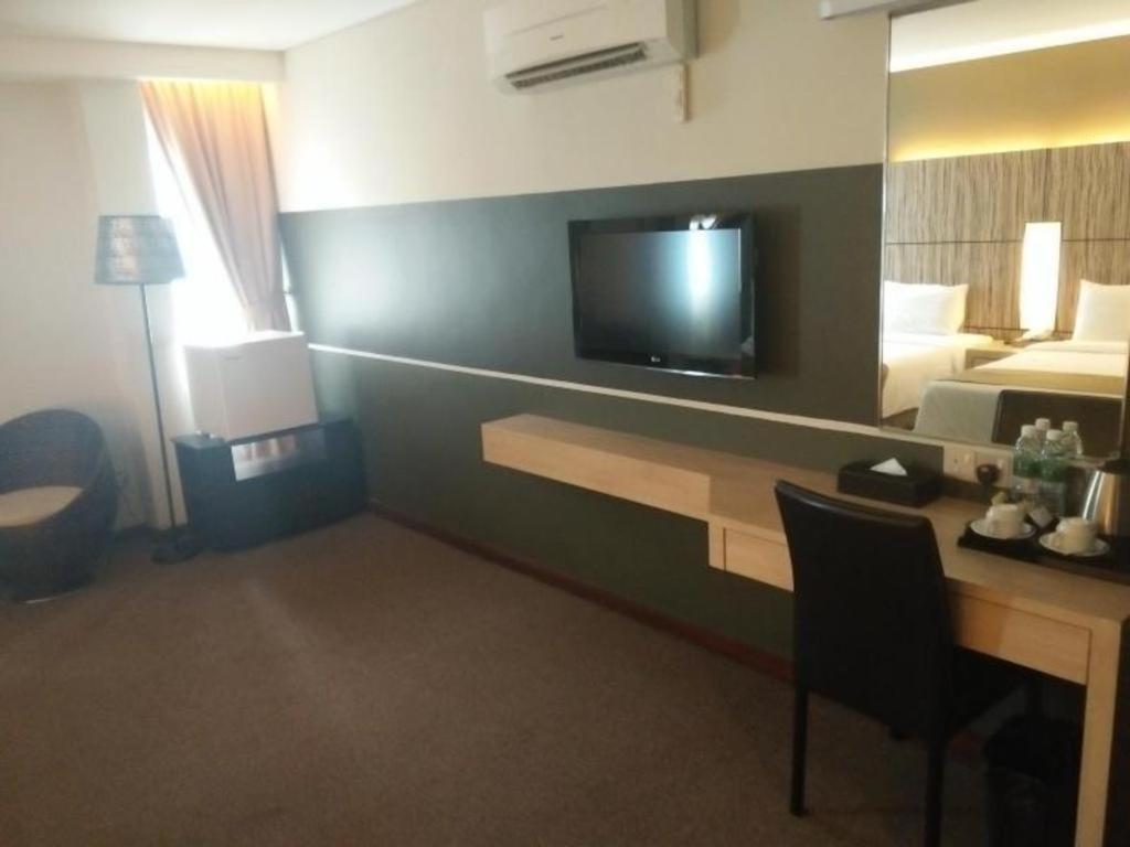 Grand Medallion Hotel Kuching Ngoại thất bức ảnh