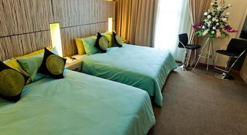 Grand Medallion Hotel Kuching Ngoại thất bức ảnh